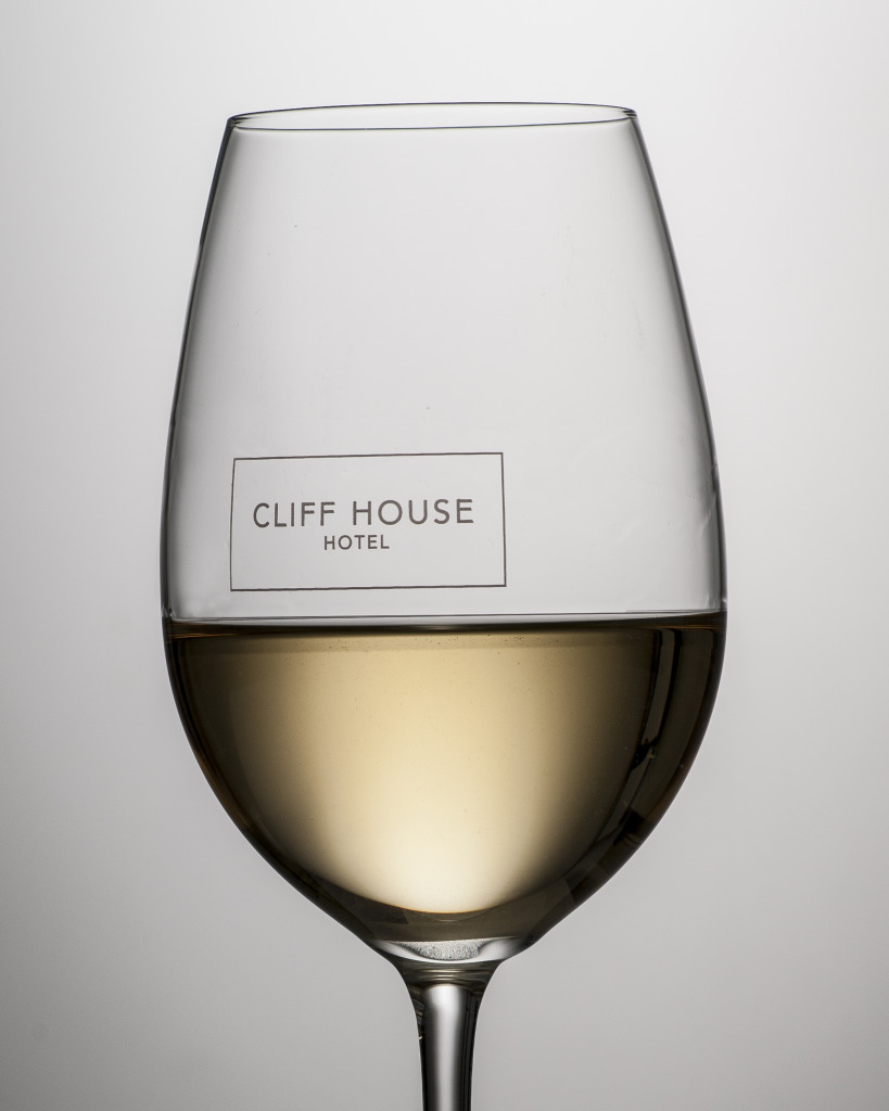 CLIFF HOUSE HOTEL personalised glass engraved with logo supplied by houseware international